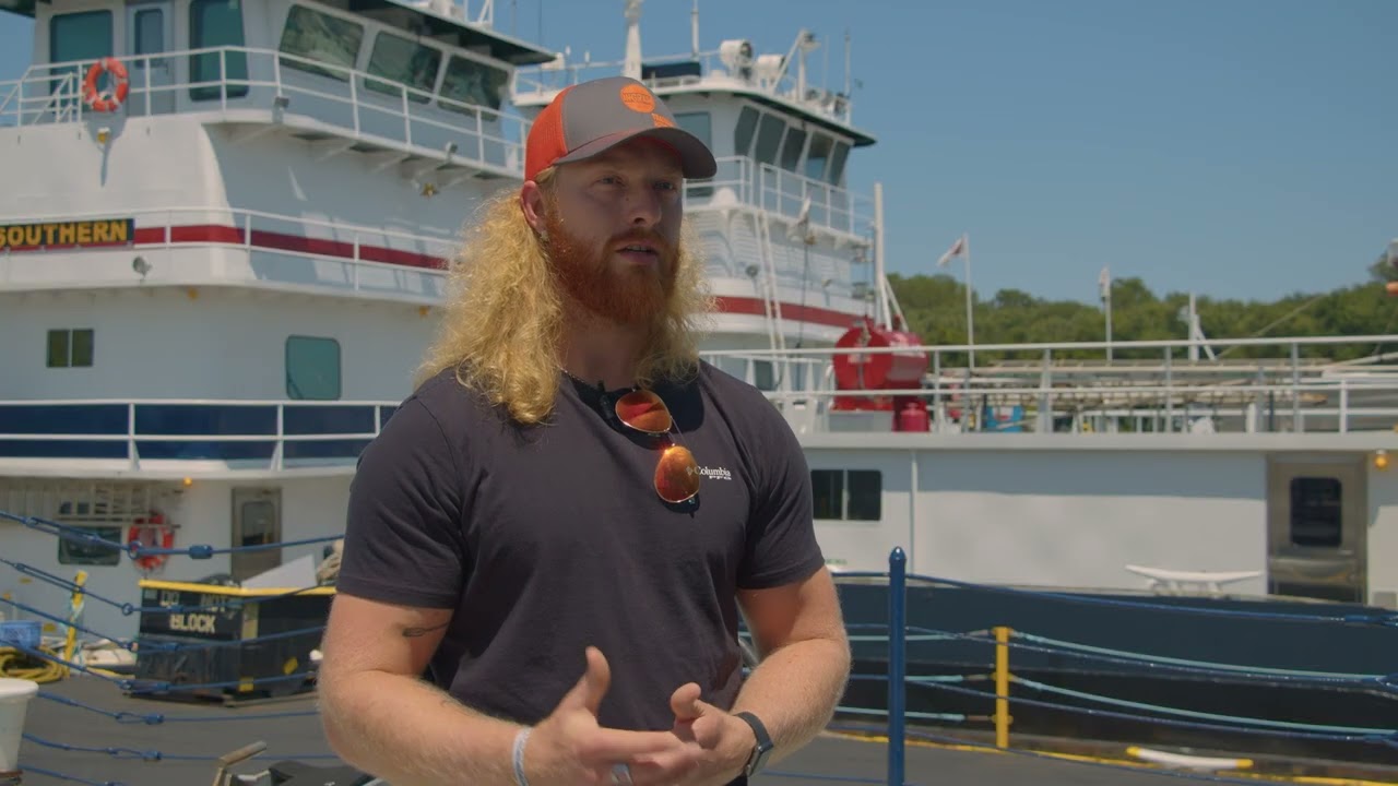 Day In The Life of a Towboat Deck Crew Member