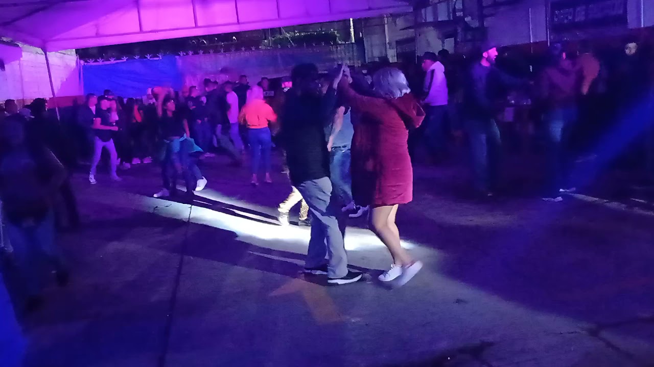 LLUEVE OTRA VEZ RUMBA CALIENTE