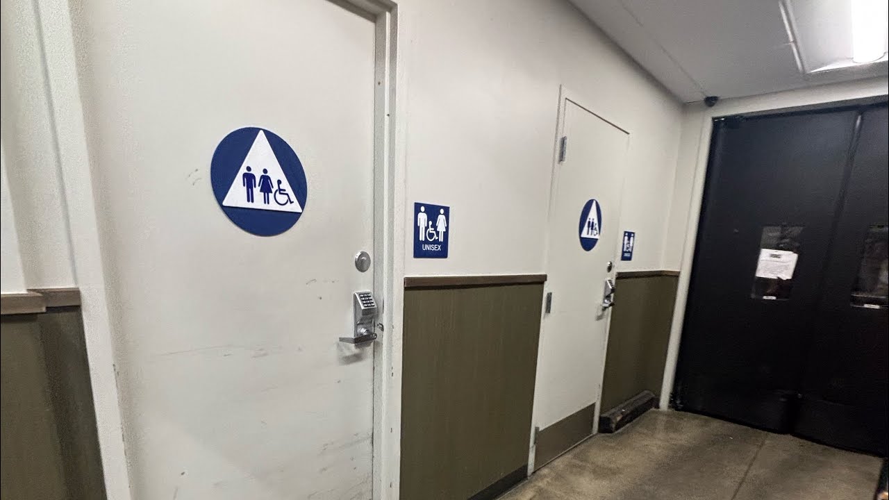 2,778. Vons Unisex Restrooms | Regents Rd | San Diego, CA 