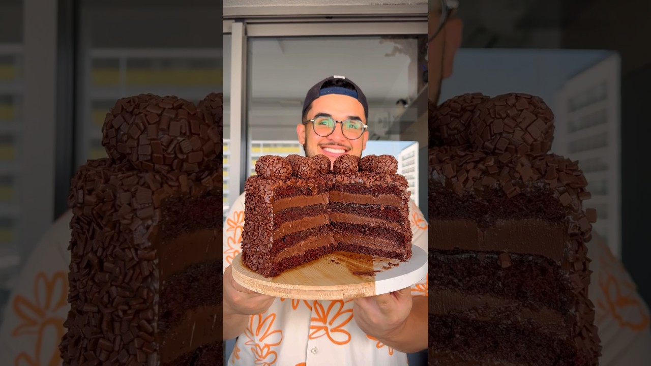 Bolo de anivers&aacute;rio de brigadeiro completo!🎂