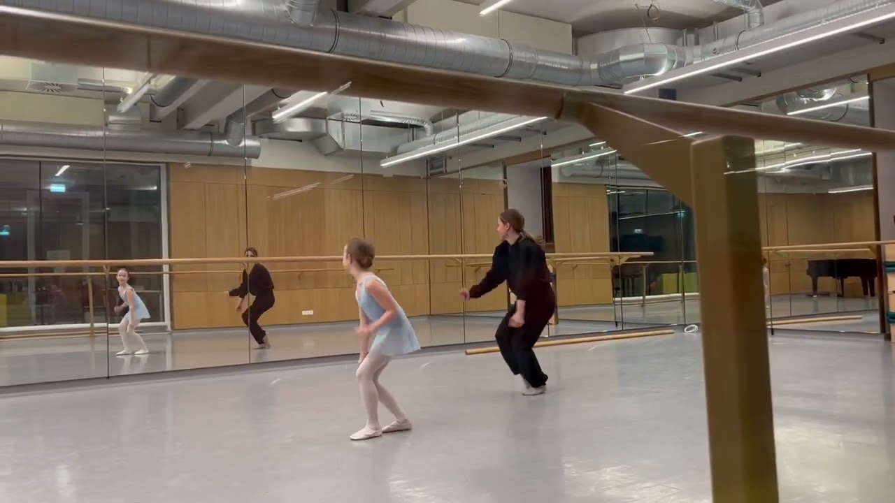 @WednesdayDances @adele