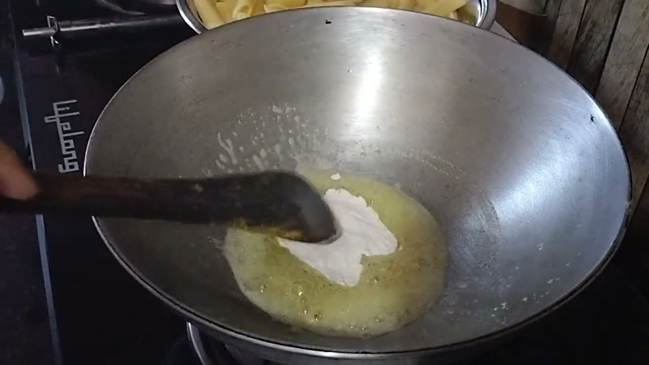 White sauce pasta 