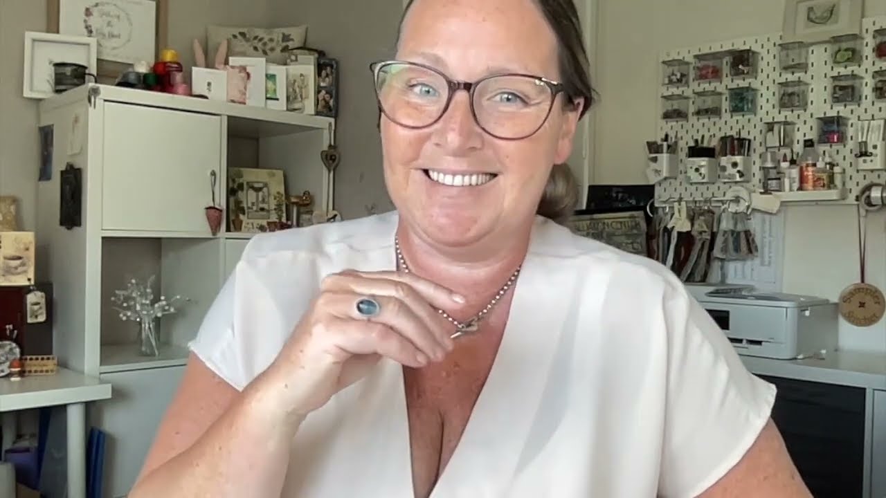 Flights of fancy for my 1st year Flossaversary and 3k subscribers giveaway!