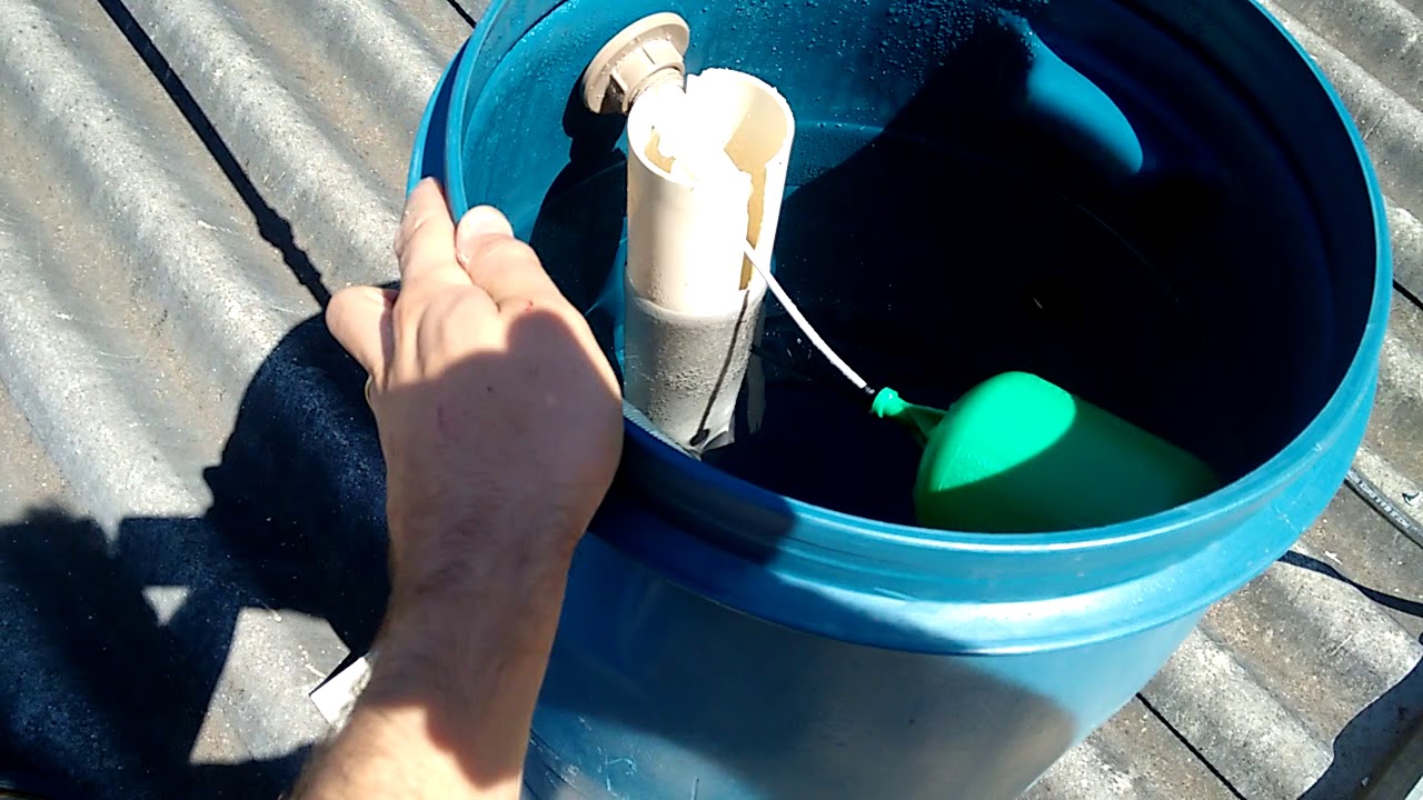 Aquecedor solar caseiro: Projeto finalizado com água no chuveiro a 42,6 graus.