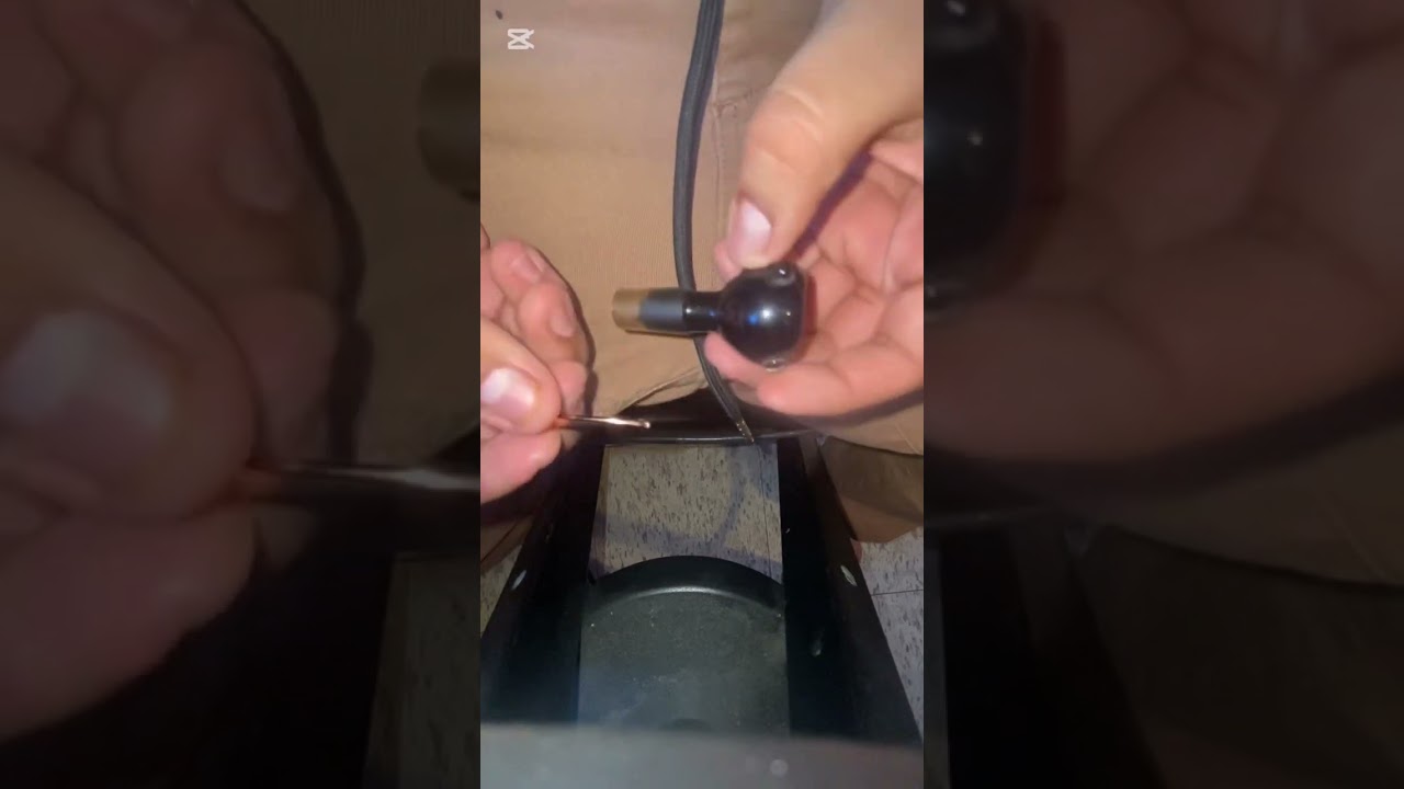 How to scrape and smoke resin #420 #zaza #smoking420