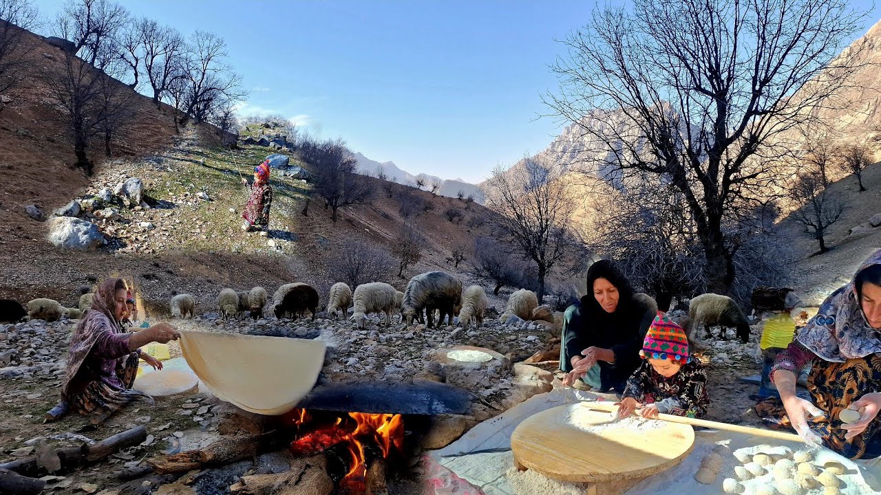 Nomads and traditional hot bread 🏕 Real life in the heart of the mountains