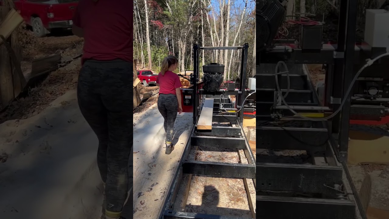 Timber King 1220 milling 1 inch boards for siding #timber #lumber #construction #sawmill