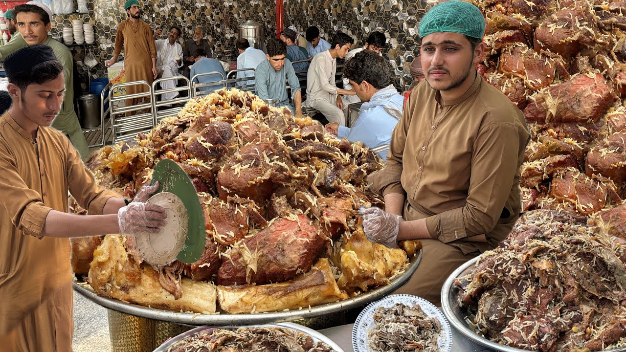 FAMOUS PAKISTANI STREET FOOD GOLDEN BEEF PULAO MOUNTAIN | AMAZING DECORATED SPECIAL PESHAWARI CHAWAL