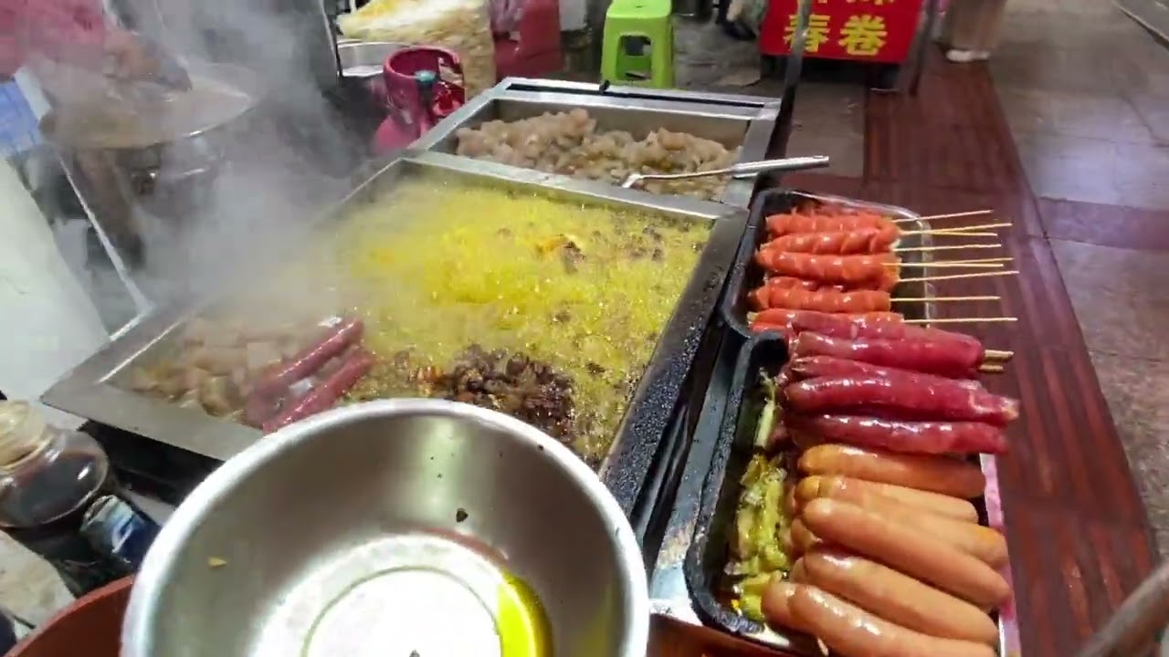 Fried potato, a popular snack in Guiyang / 网红小吃炸洋芋,  贵阳必吃美食  / 中国街头小吃