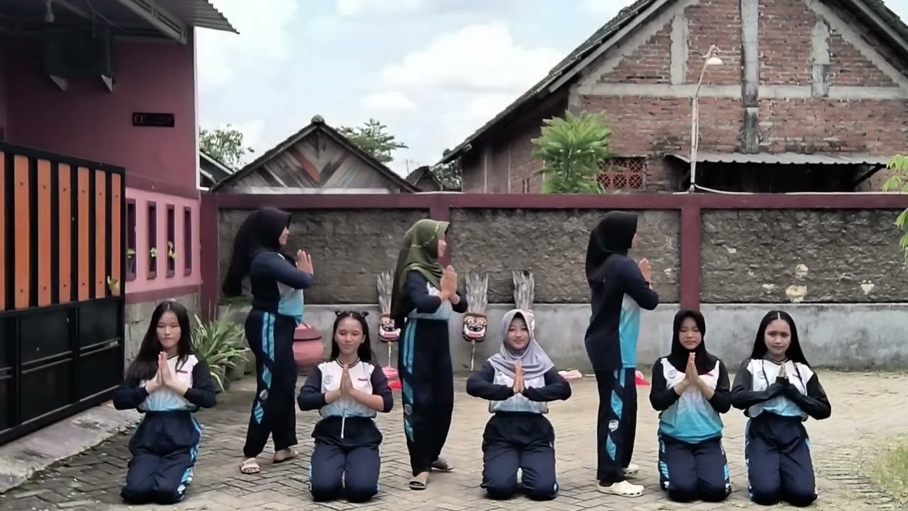 Tari Wonderland Indonesia || SMAPABO || XI-6 || PPKN
