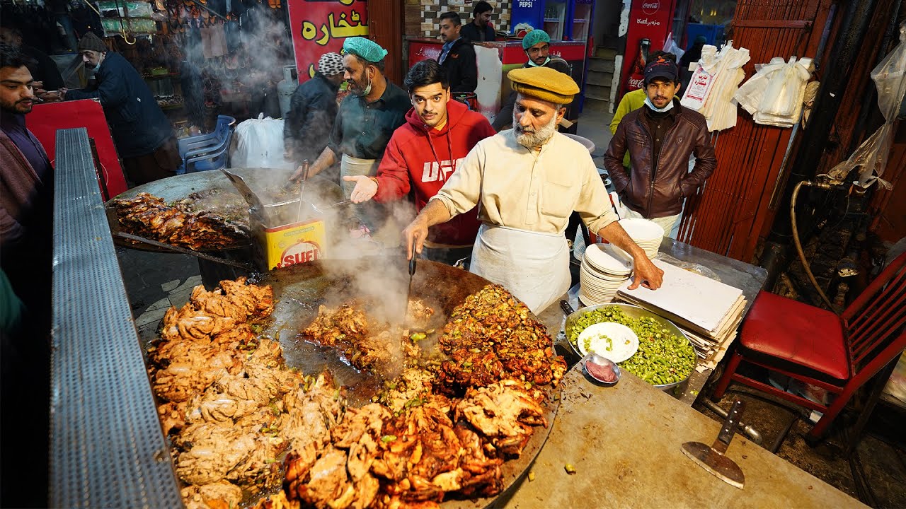 الأكل الشعبي في باكستان 🇵🇰 لاهور street food tour in Pakistan - Lahore