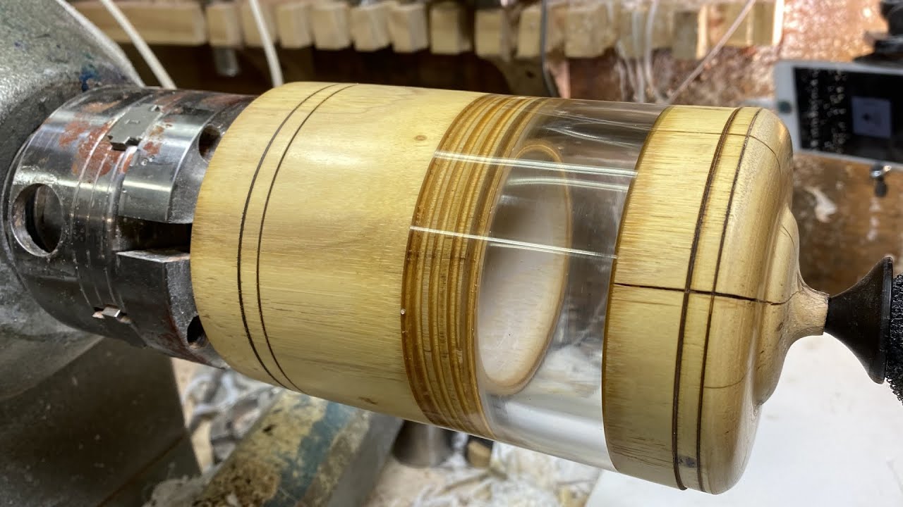 woodturning  Jar lid in air