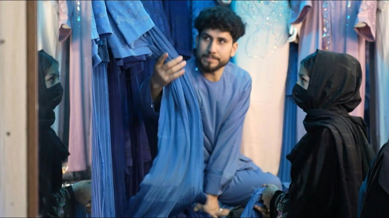 New generation of Afghan women shift from burqa to abaya robe | AFP