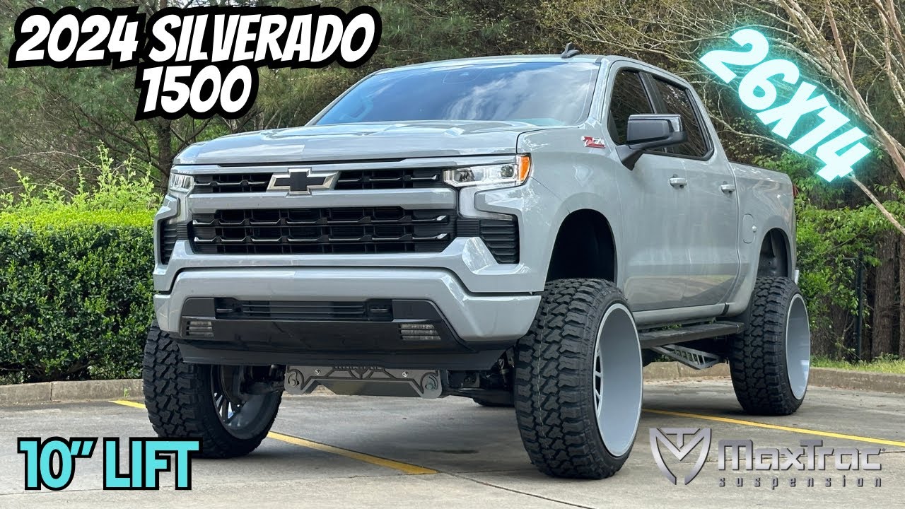 ** 2024 Chevy Silverado 1500 ** цвета «Серый сланец металлик» с 10-дюймовым лифт-комплектом MaxTr...