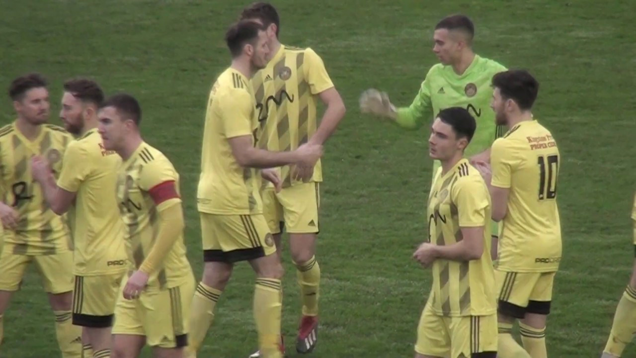 Tiverton Town vs Taunton Town - Wednesday 1st January 2020 - Premier Division South
