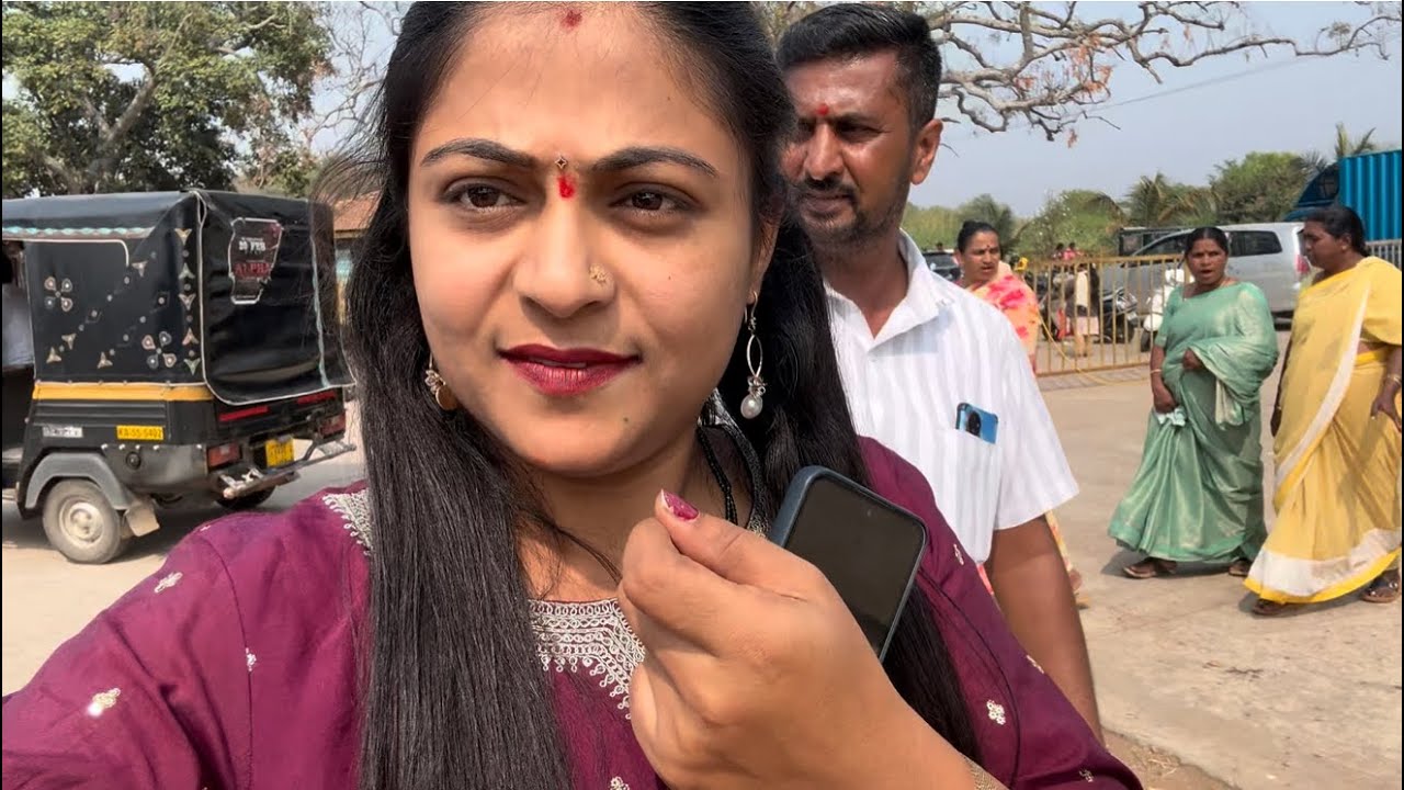 ಮಟನ್ ಊಟಕ್ಕೆ ಹೋಗಿ /ಮೆಳಿಯಮ್ಮ ದೇವಿ ದರ್ಶನ ಮುಗುಸ್ಕೊಂಡು ಬಂದ್ವಿ 🙏/#sanjuvillagevlog 