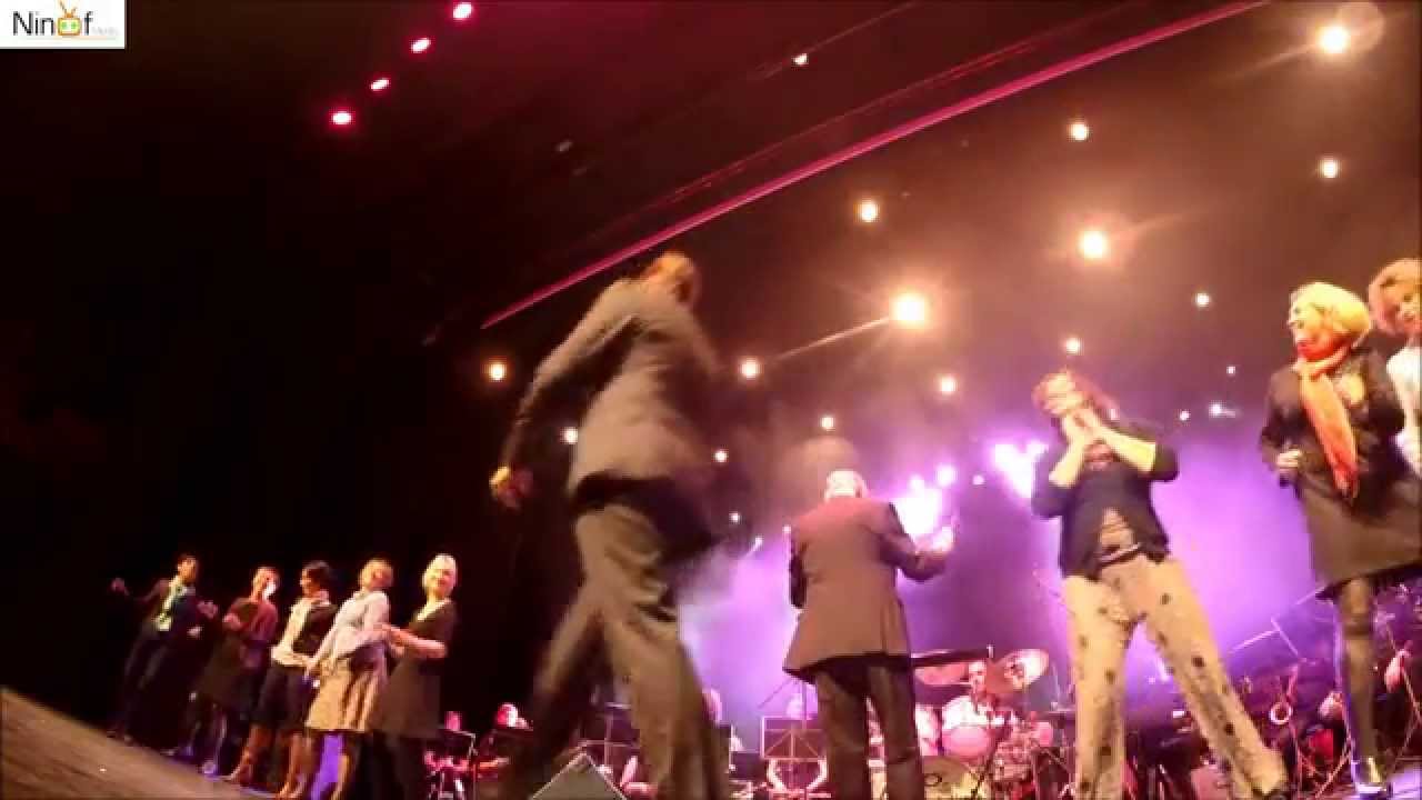 Harmonie Okegem speelt met Gunther Neefs in uitverkochte plomblom