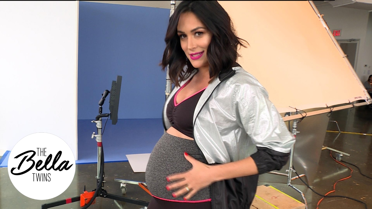 Brie GLOWS at her Fit Pregnancy photo shoot (a behind the scenes first look!)