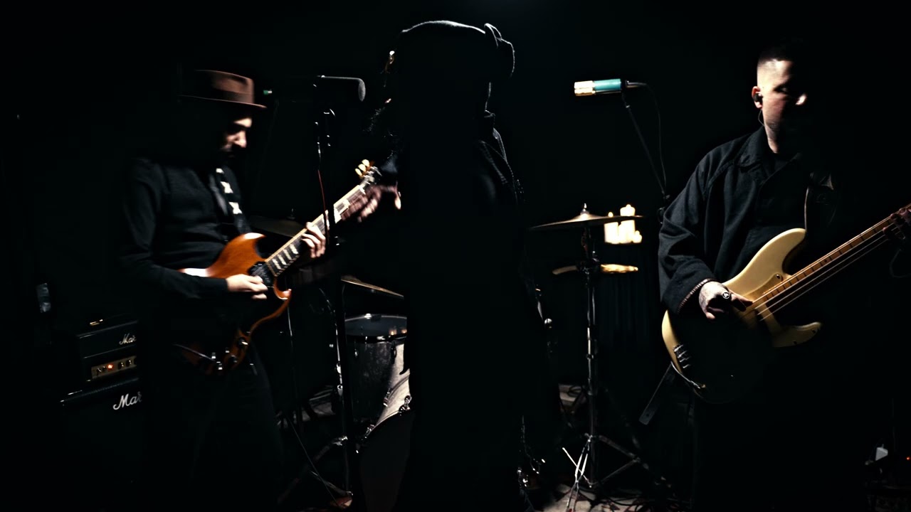 Black Caravan - Paranoid @ Live Session