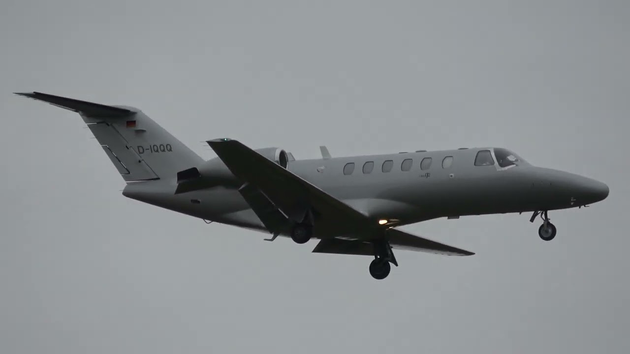 CITATION 525 D-IQQQ LANDING RUNWAY 06 AT FARNBOROUGH-EGLF UK 17-10-2025