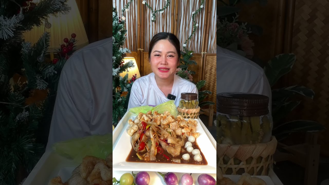 ตำหลวงพระบาง เส้นมะละกอกรอบมาก กินแกล้มกับเพกาดอง แคปหมูกรอบๆแซ่บมาก