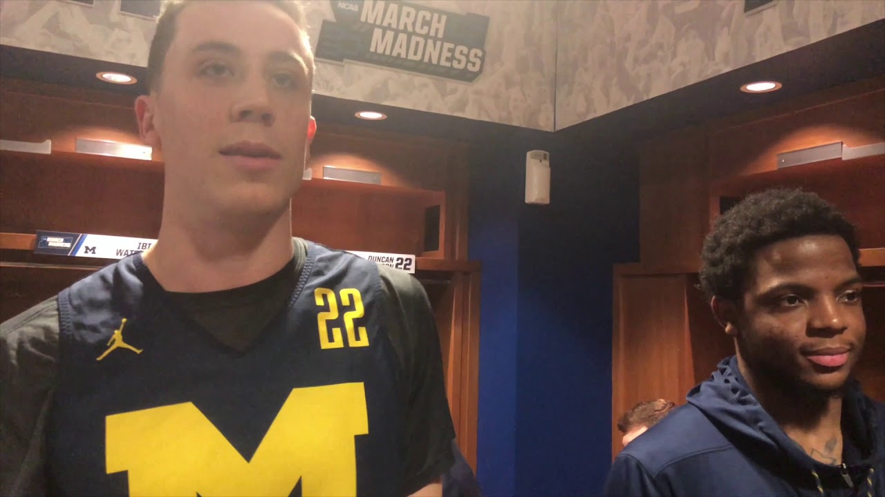 Michigan Basketball: Robinson, Simpson have hilarious interaction during open locker room