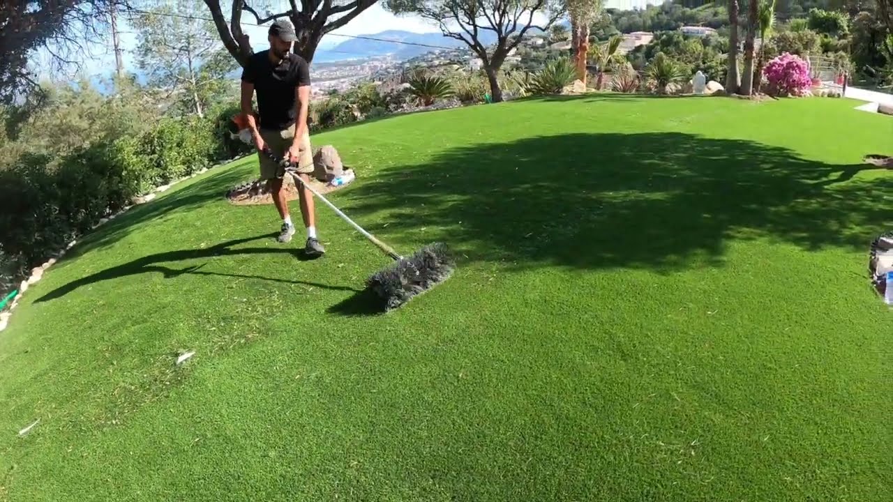 380m&sup2; de notre tr&egrave;s beau gazon synth&eacute;tique en 50mm dans une villa vue mer &agrave; Mandelieu la Napoule
