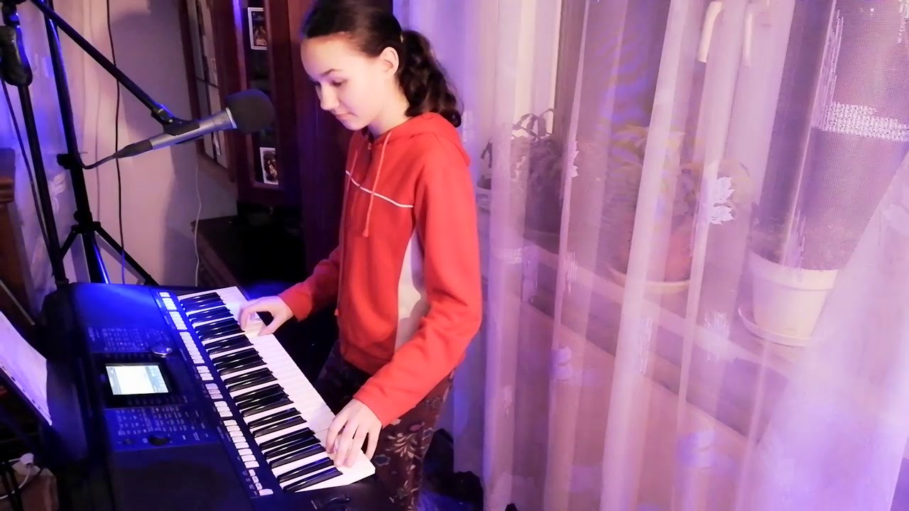 Krasnoludek w wyk Wiktori Brzezińskiej Yamaha PSR S 950 w wyk Wiktori Brzezińskiej