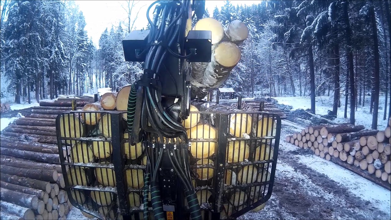 John Deere 1210G loading&unloading