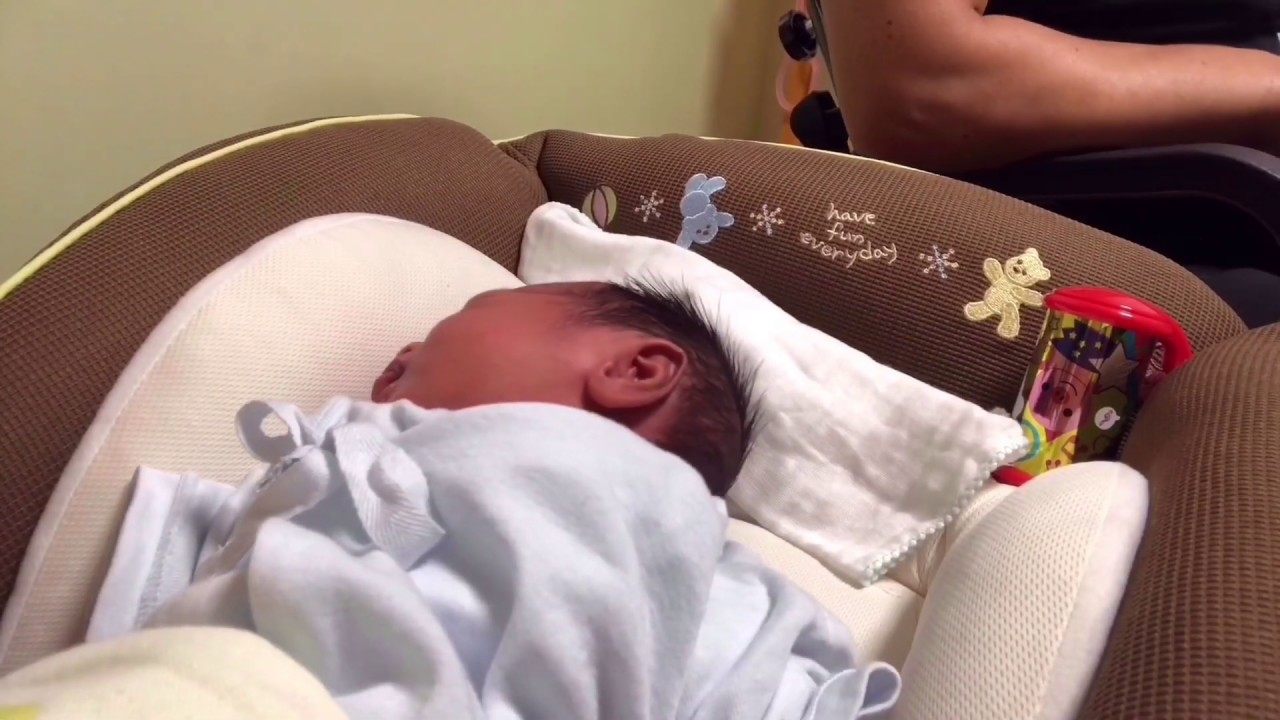 目覚めからミルク、オムツ替えまで！パパの初挑戦！From awakening to milk, changing diapers