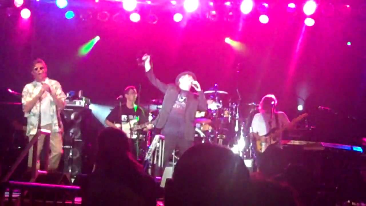 I'm Not Your Steppin' Stone - Mark Lindsay & Mickey Dolenz