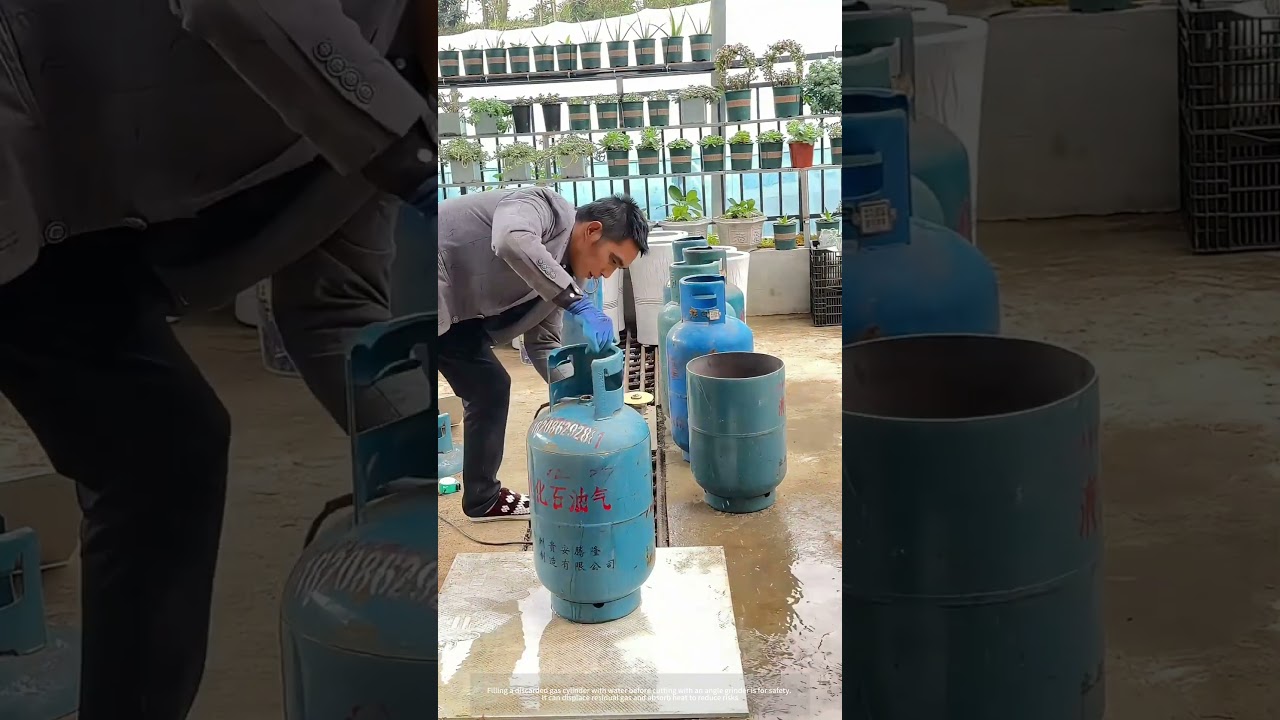 Good Way To Cut Scrap Gas Cylinder !
