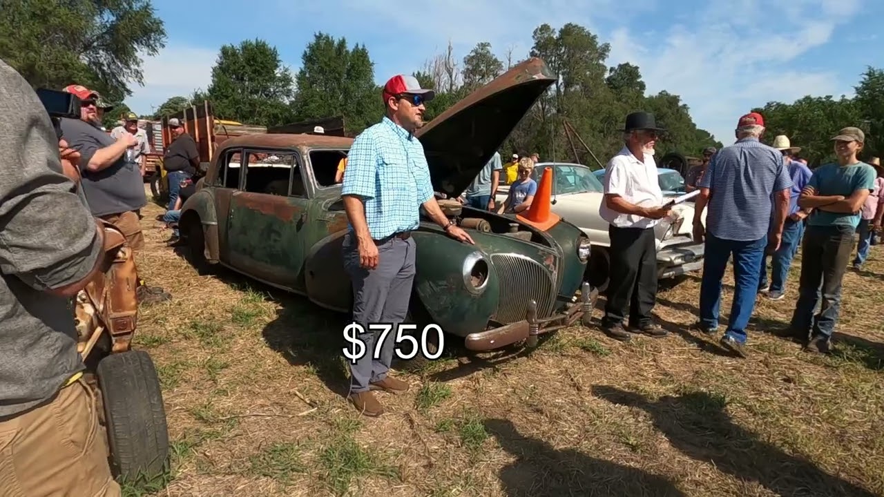 Farm Auction: 124 Vintage Cars and Trucks part 2