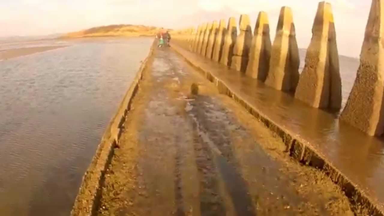 Niedzielne kuśtykanie, the way on Cramond Island