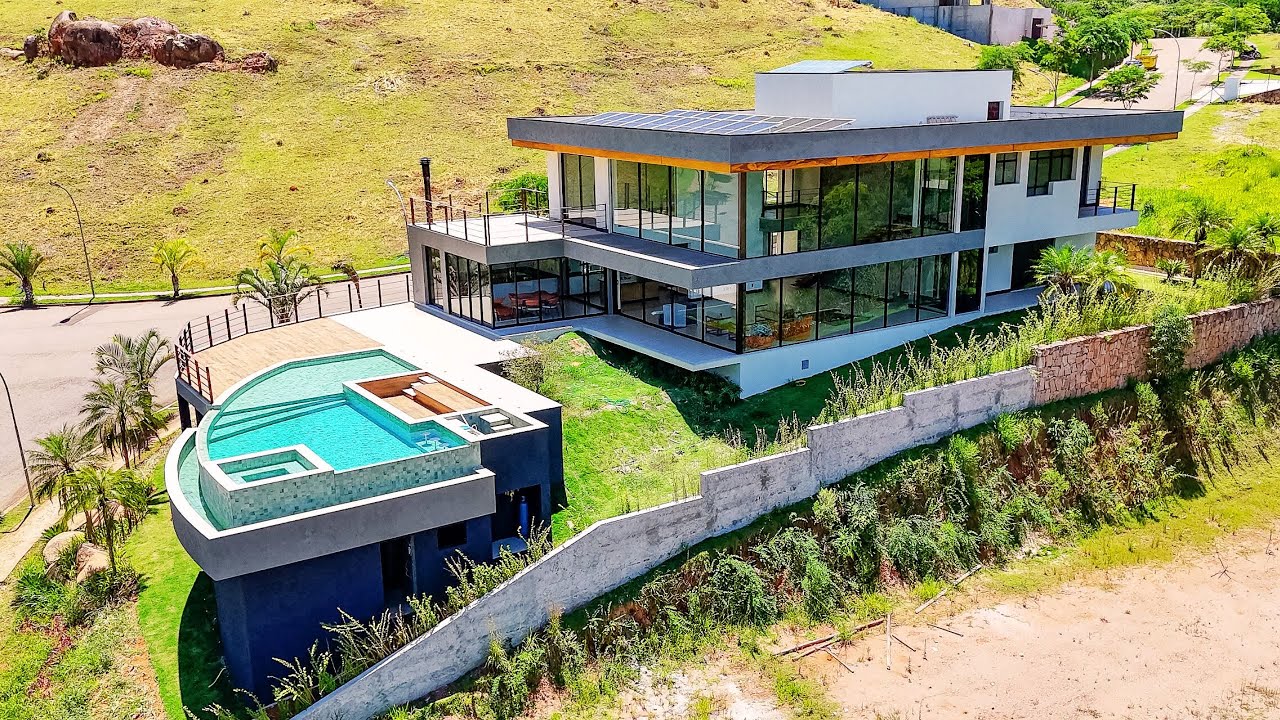 LINDA CASA MODERNA DE CINEMA, MUITO LAZER E CONFORTO PRA SUA FAMILIA - ATIBAIA SP