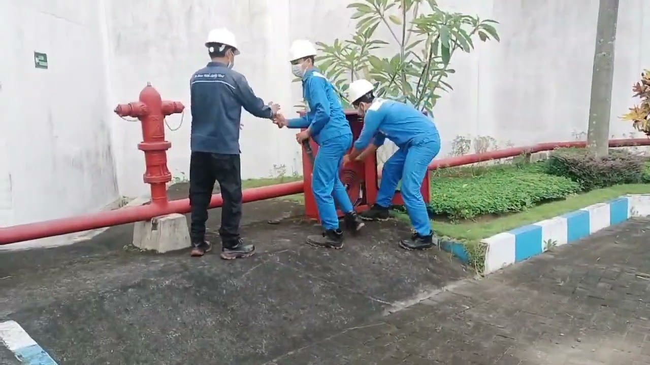 Simulasi dalam rangka peringatan bulan K3 Regional Jatim - Balinus//sppbe agung catur utama group