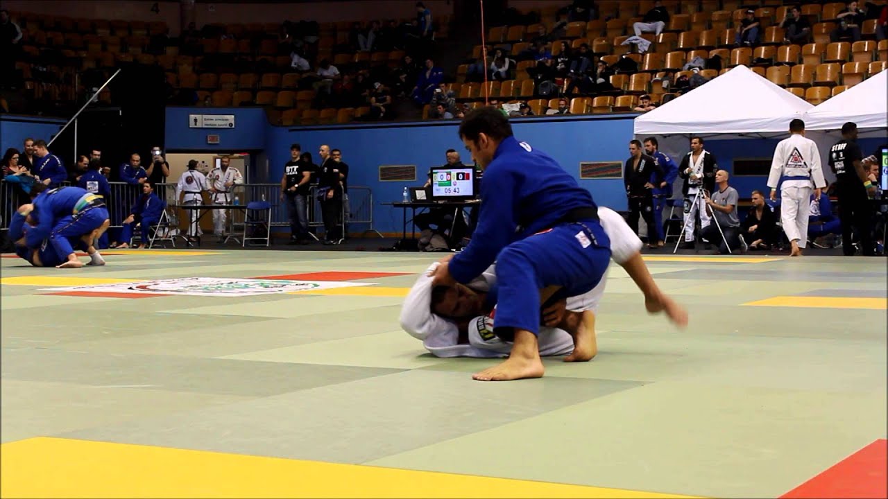 World Abu Dhabi Trials 2014 Montreal - Leonardo Saggioro (BTT) VS Otavio Sousa (Gracie Barra)