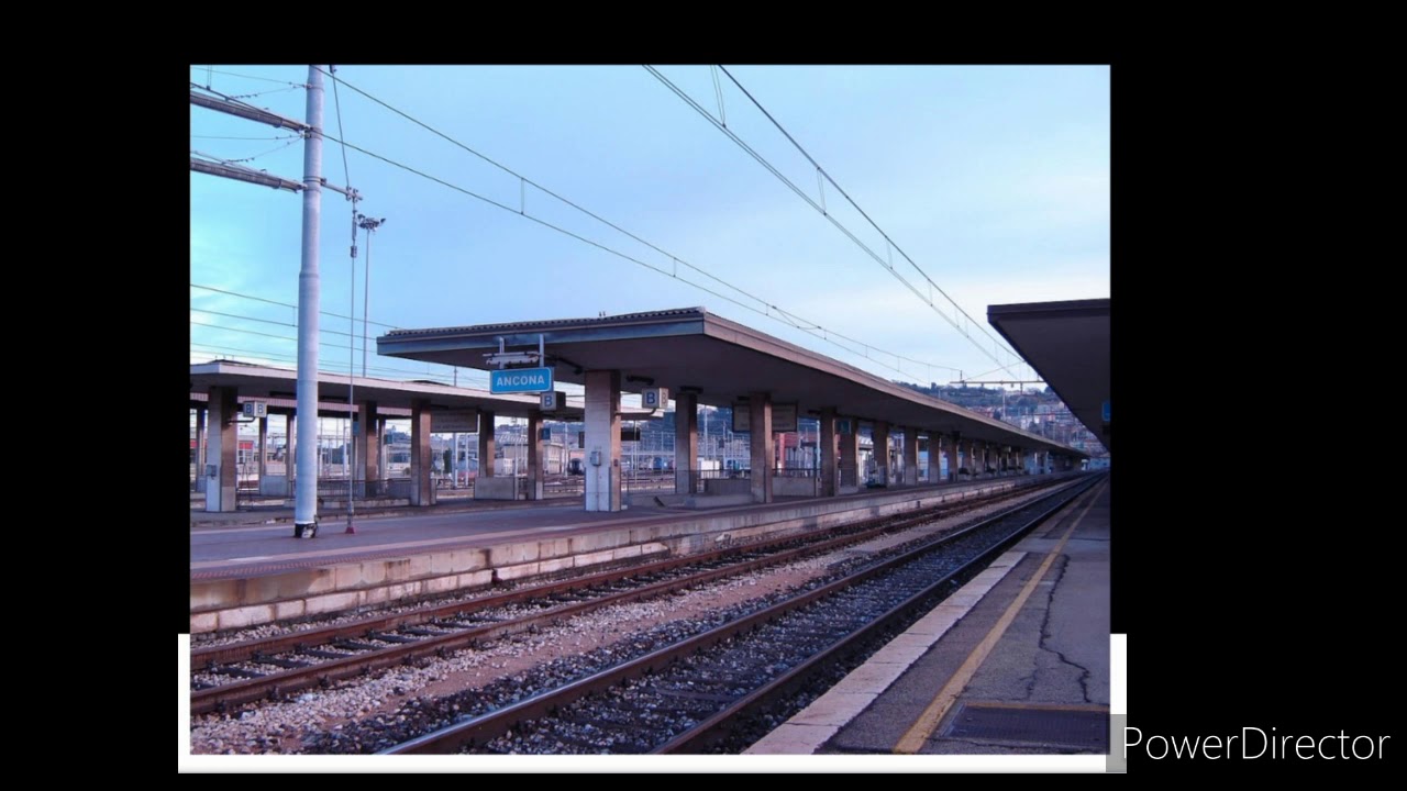 ANNUNCI ALLA STAZIONE DI ANCONA