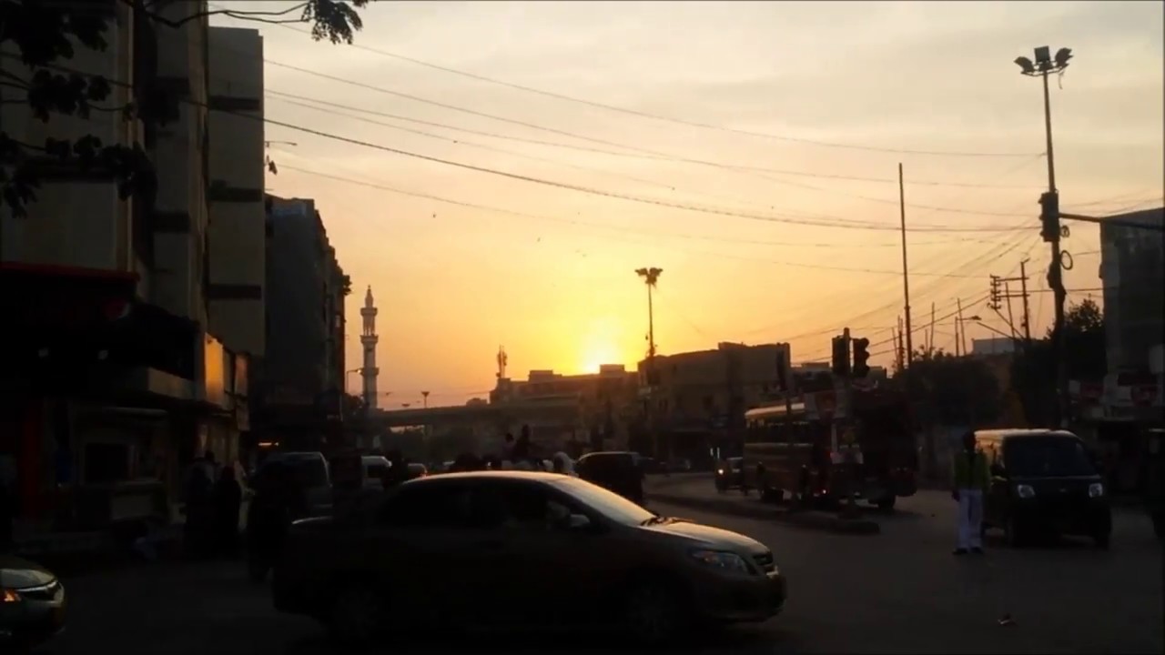 Karachi view #4 Jamshed Road toward Guru Mandir