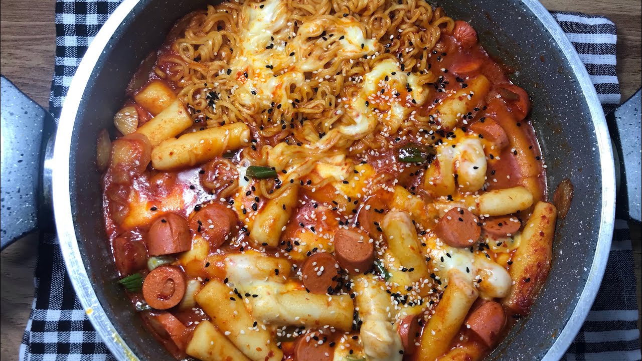 Evde Tteokbokki yapımı | ddokbokki | Kore Yemeği 🍜 Pirinç Keki ✨ #koreanfood #tteokbokki #ricecake