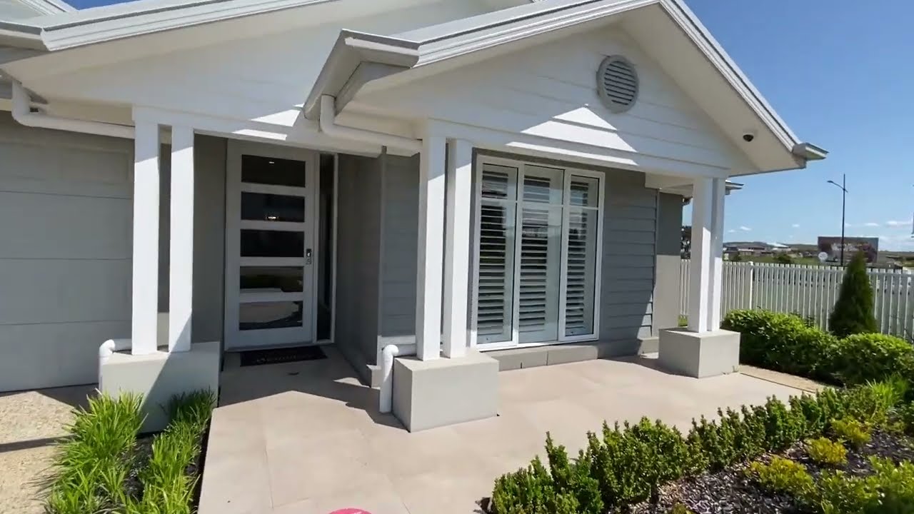 CARMELLE 28 | Henley | House Tour | Design & Trends
