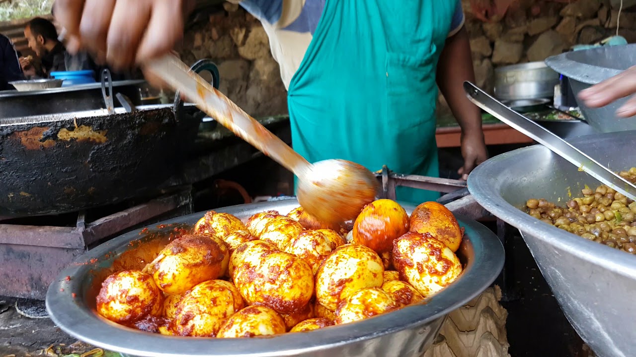 Nepali street food, morningاكل الشوارع في النيبال