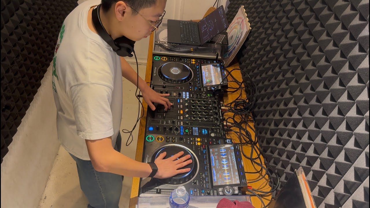 HIGH ENERGY JUMP UP DNB MIX1 (43 TRACKS IN 28 MINS)