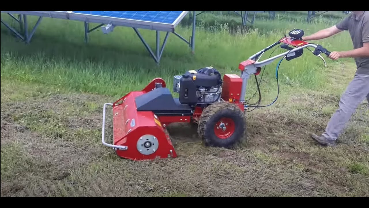 CSEH GYÁRTMÁNYÚ PANTER FD-3 GAZVÁGÓ MULCSOZÓ GÉP NAPELEM PARKOK NYÍRÁSÁRA