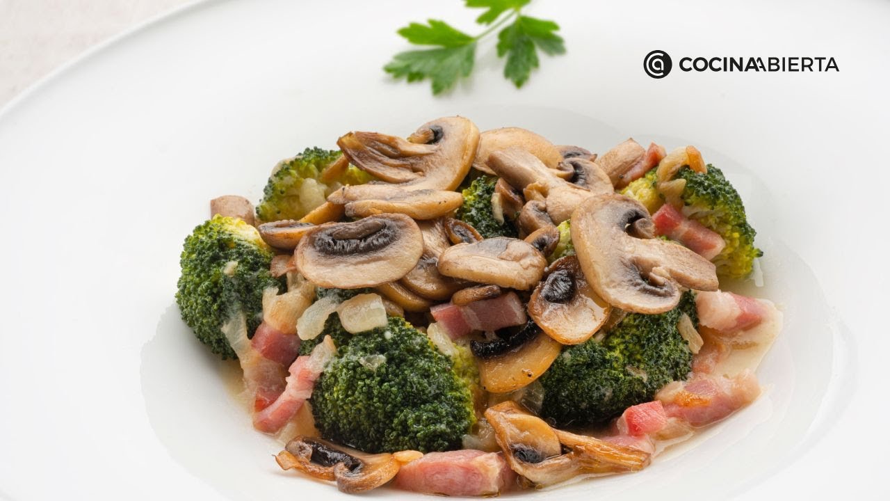 La receta fácil de brócoli con champiñones y panceta de Karlos Arguiñano que te sorprenderá