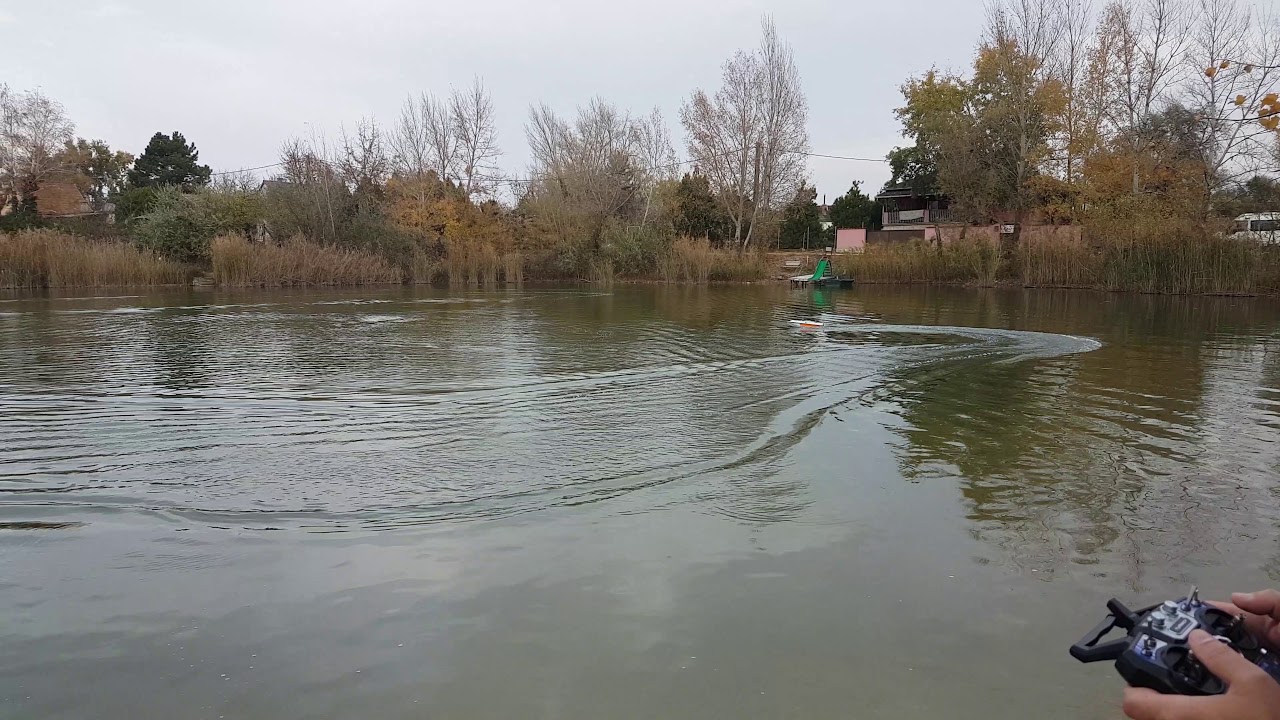 Taifun etetőhajó