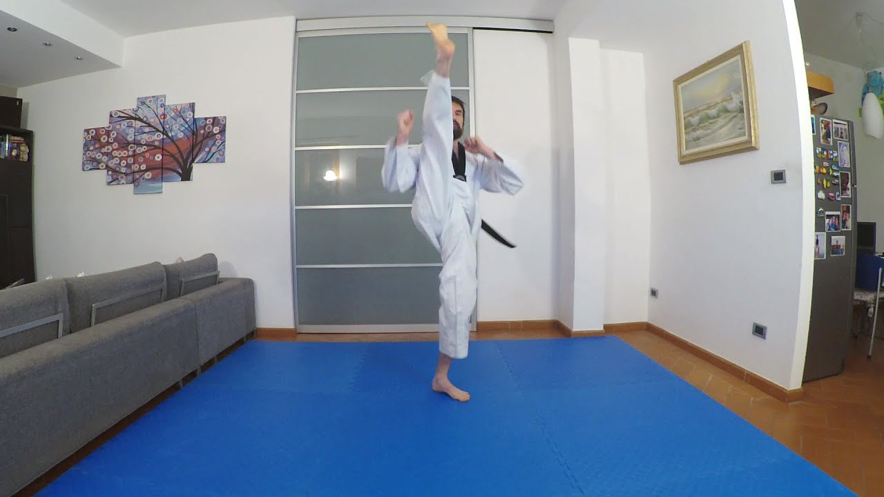 Il calcio ad ascia nel Taekwondo - JIKO CHAGI - axe kick - tutorial - tecnica, consigli, errori