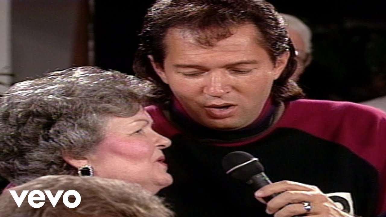 Bill & Gloria Gaither - Mansion Over the Hilltop [Live] ft. Eva Mae LeFevre, Mylon LeFevre