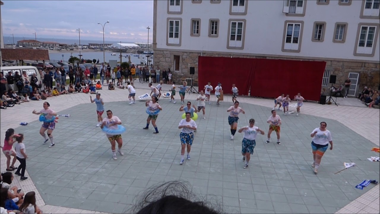 12 Los Refrescos - Aquí no hay playa. XIV Festival de baile moderno. Xamaraina