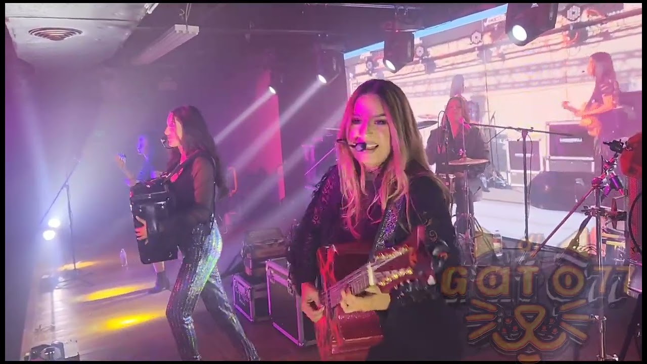 Las Fenix en Mxl night club 09/10/22